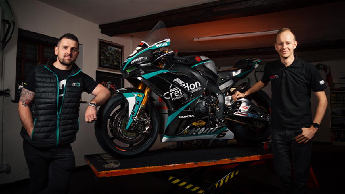 Isle of Man TT: Michael Dunlop to ride Honda for Hawk Racing in Superbike and Senior races